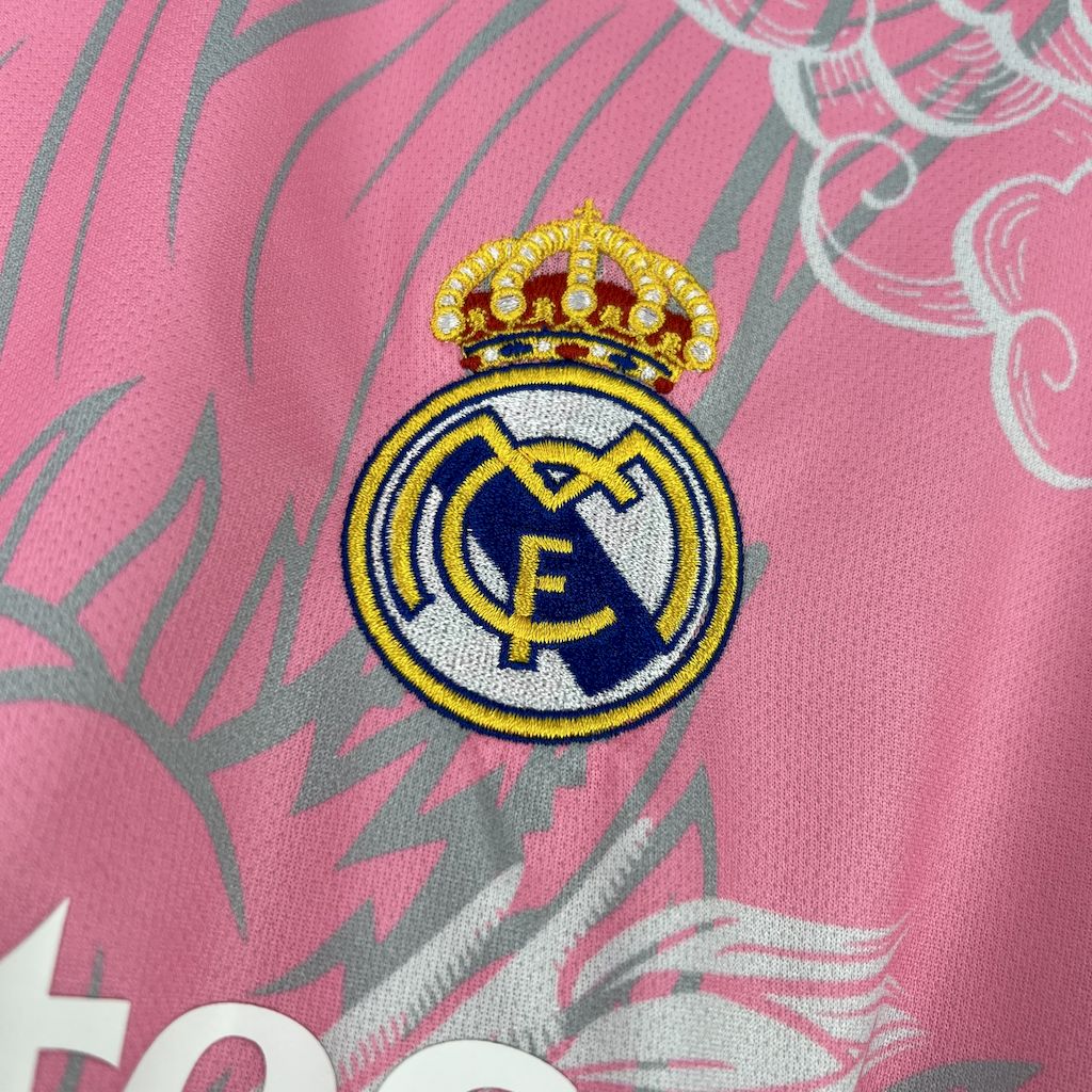 2025/26 REAL MADRID ROZE DRAAK EDITIE