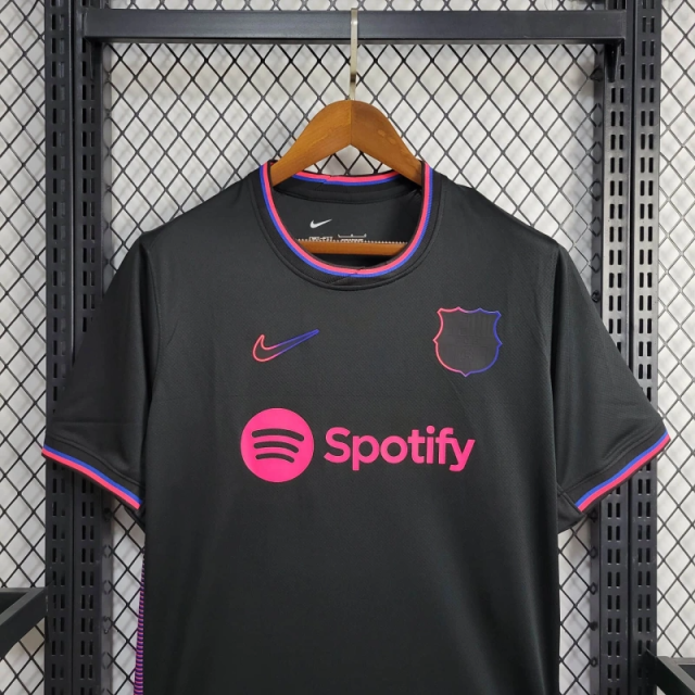 2024/25 FC BARCELONA NEON BLACKOUT EDITIE