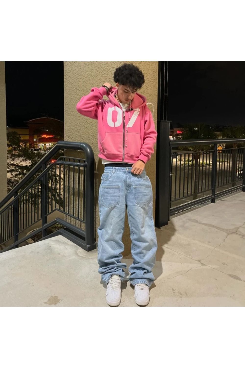 Blossom Embroidered — Jeans