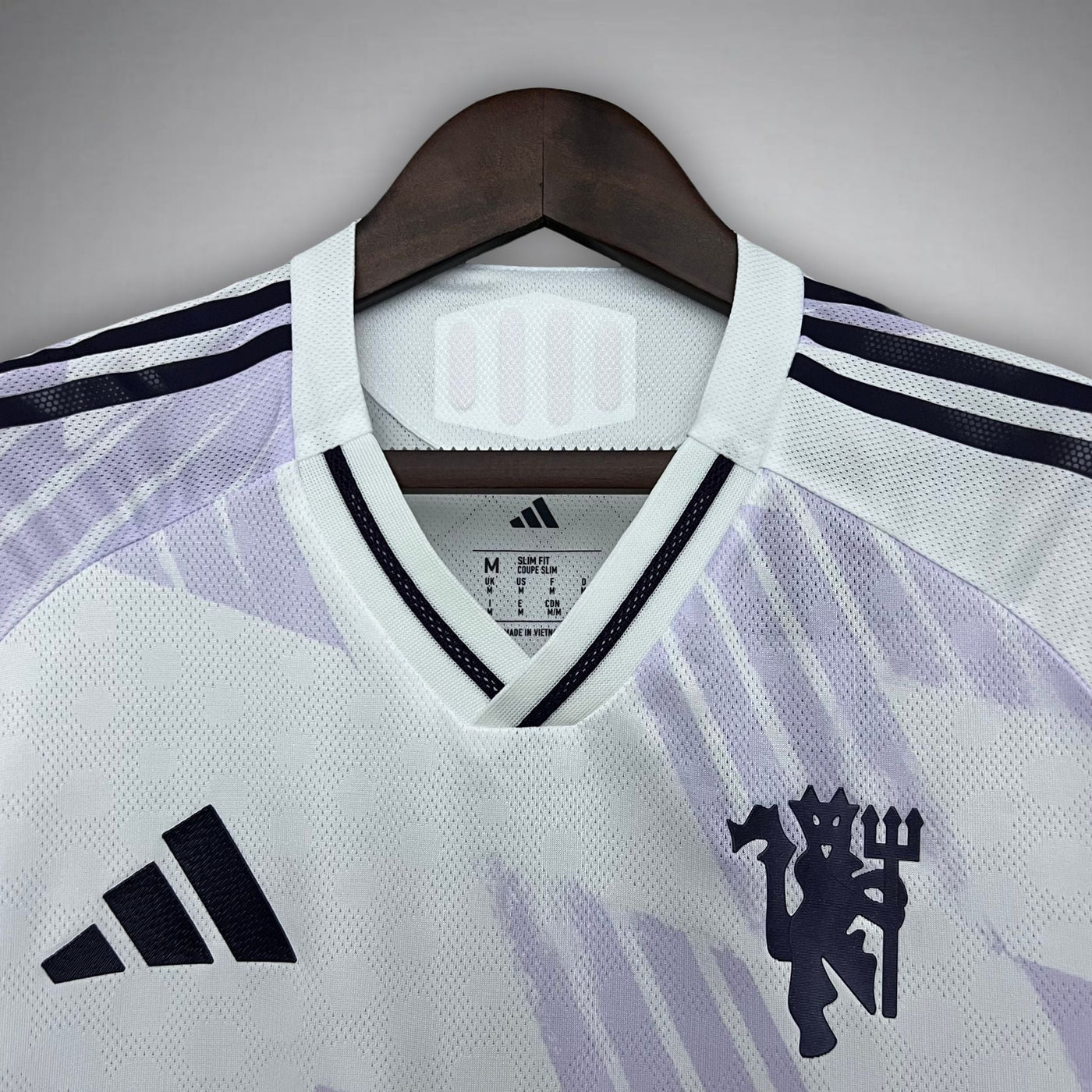 25/26 MANCHESTER UNITED UITTENUE