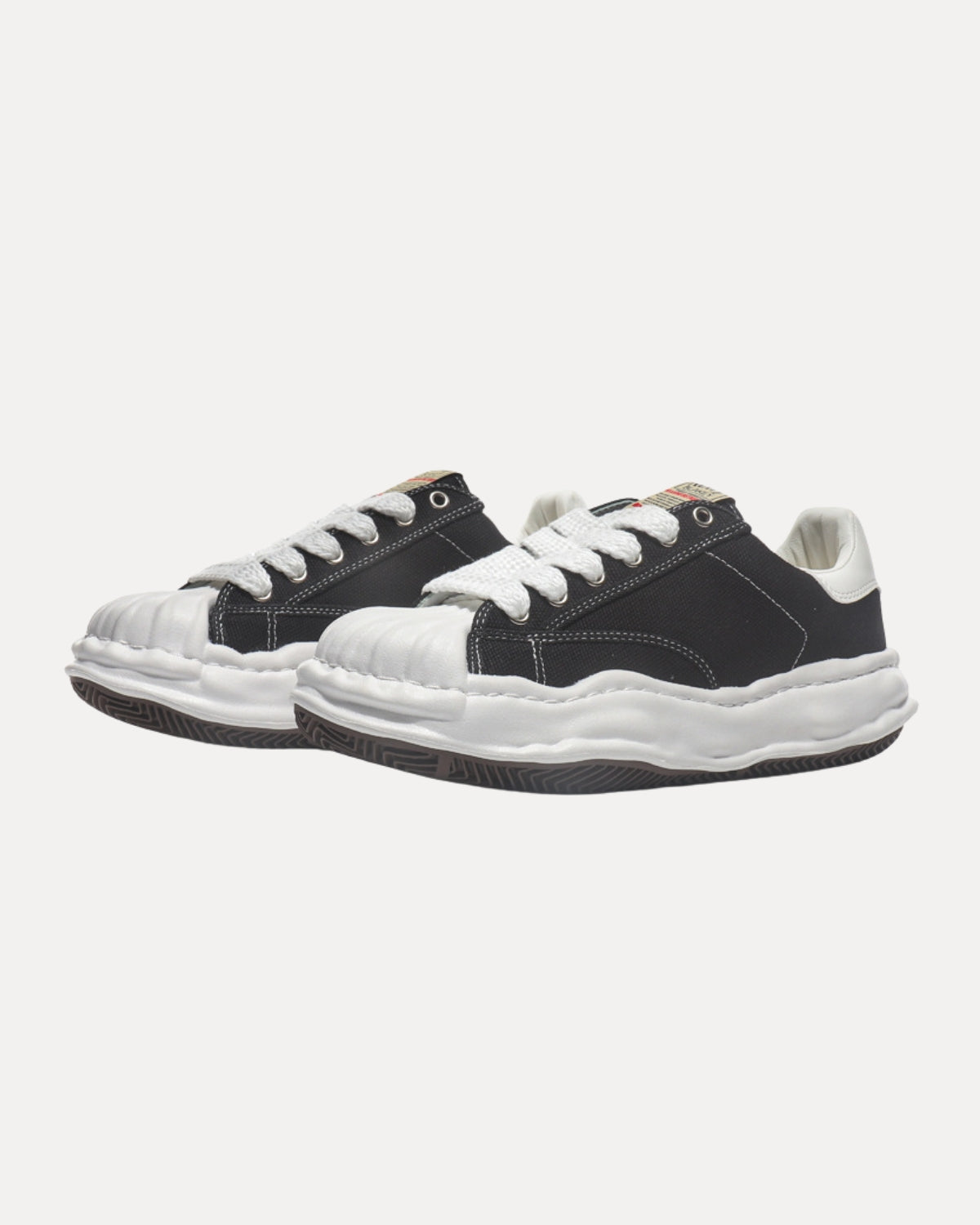 Wave Sole Canvas — Sneakers