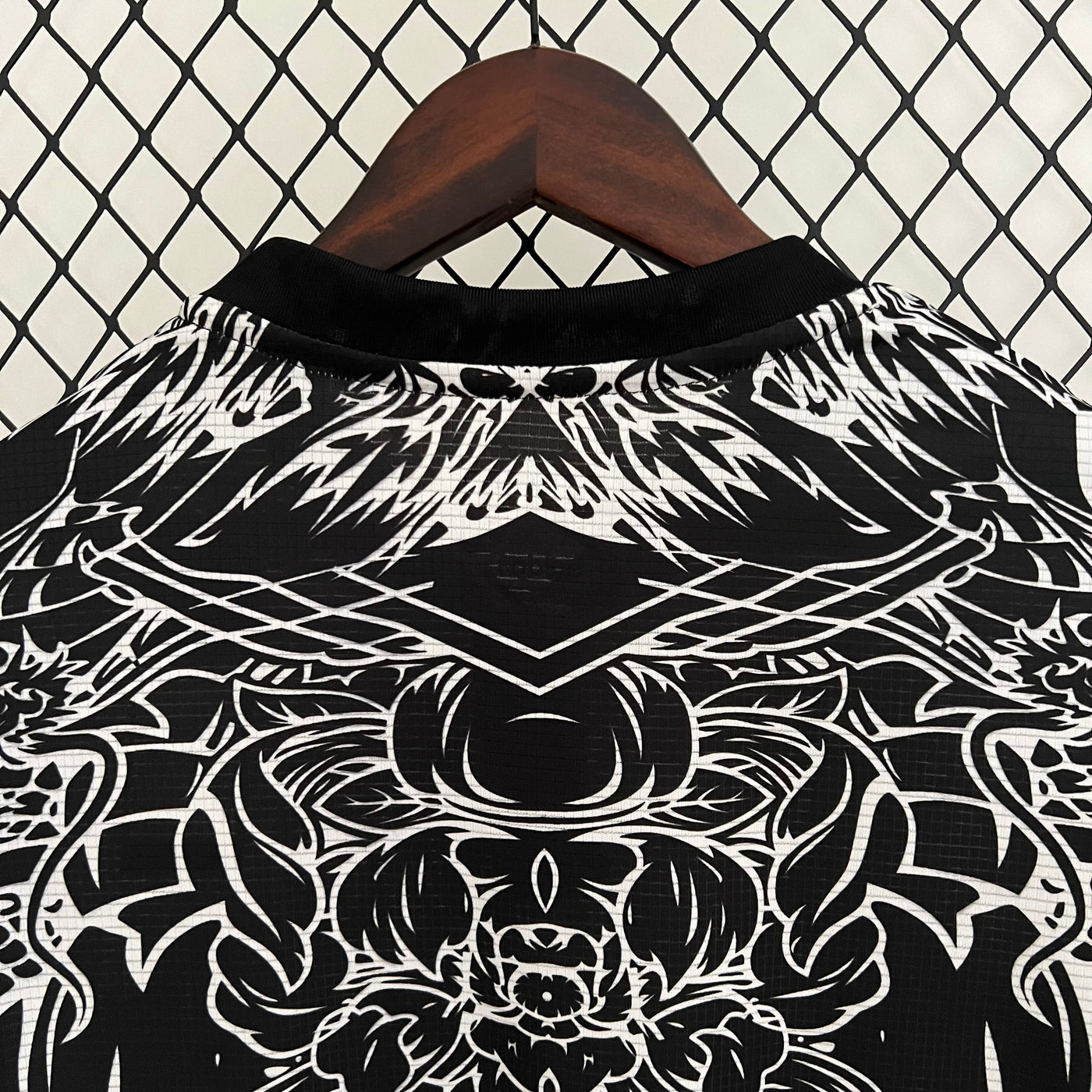 23/24 REAL MADRID GOUDEN SLANG