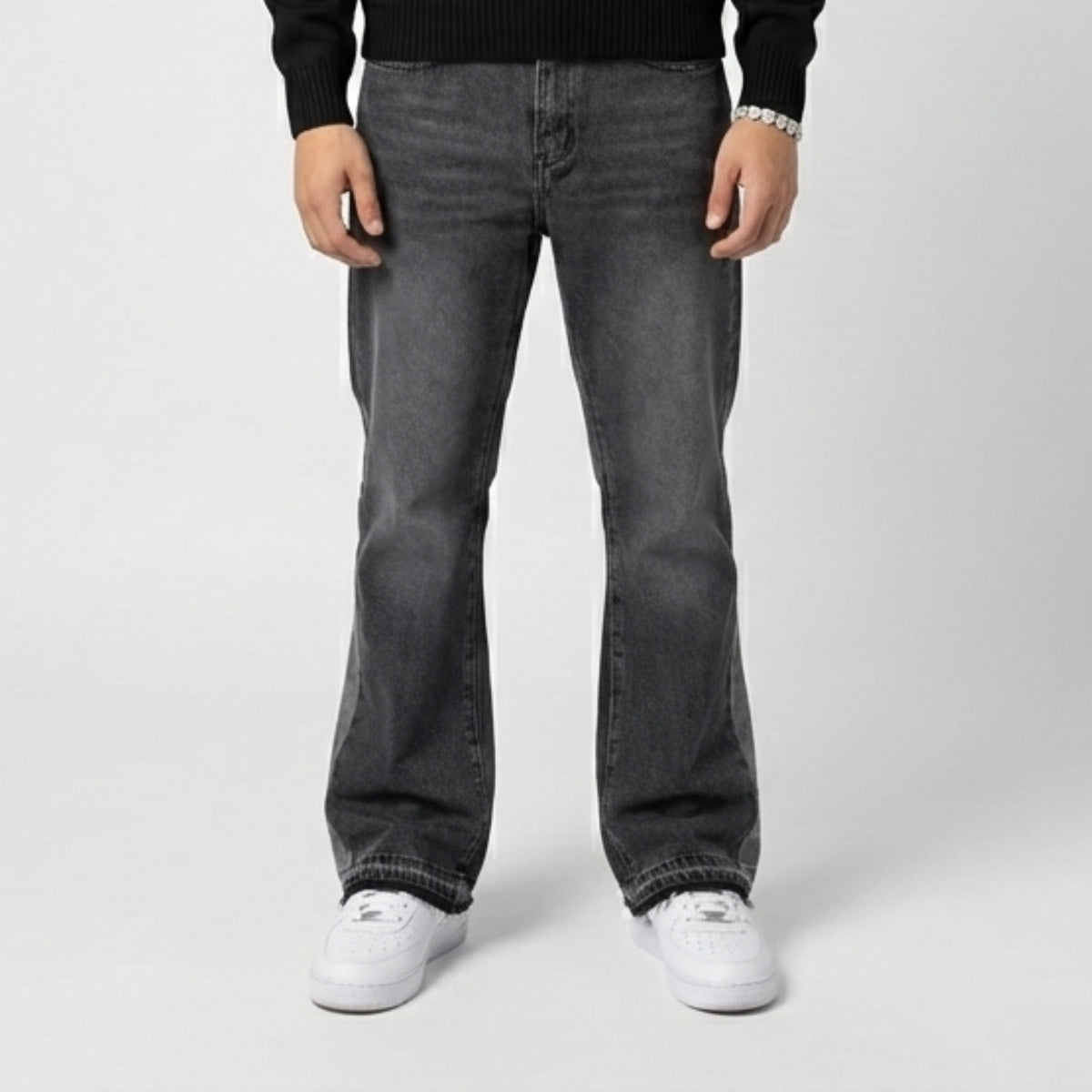 Halden Flared — Jeans