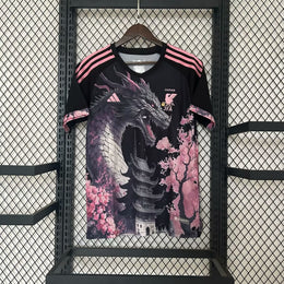 Japan 2023 — Roze Draak Speciale Editie