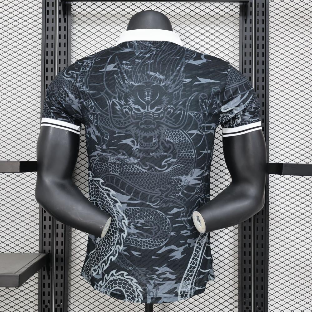 Real Madrid — Dragón Negro Limited Edition