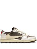 AIR JORDAN 1 LOW OG TRAVIS SCOTT REVERSE MOCHA — SNEAKERS