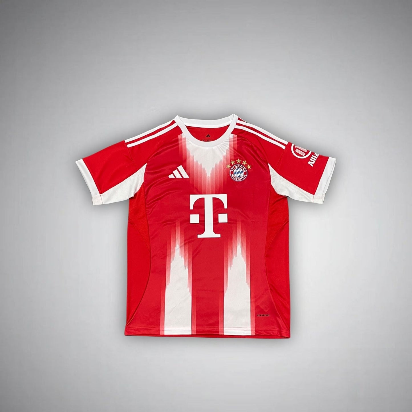 25/26 BAYERN MUNCHEN THUISSET