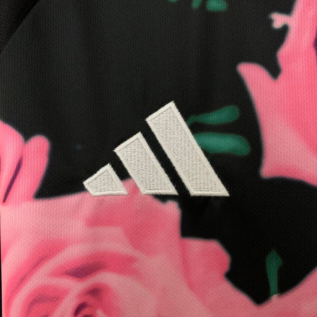 REAL MADRID ROZE SLANGEN KIT