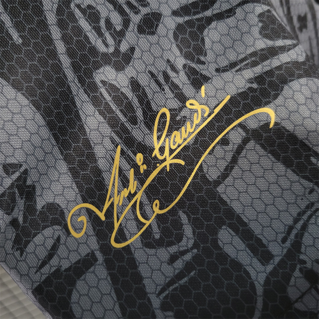 23-24 BARCELONA ZWART-GOUD LIMITED EDITION