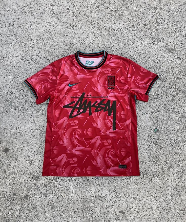 STUSSY X "KOREA" TRUI - ROOD