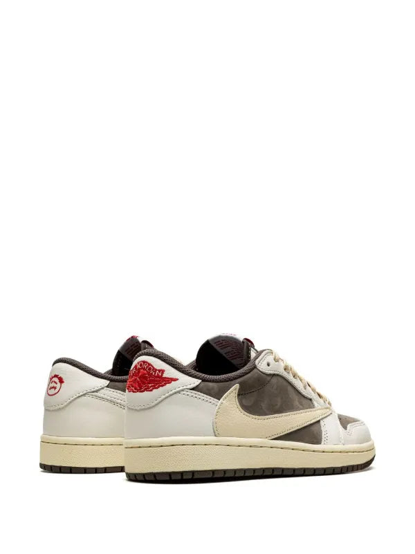AIR JORDAN 1 LOW OG TRAVIS SCOTT REVERSE MOCHA — SNEAKERS