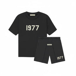Essentials 1977 — Zomerset