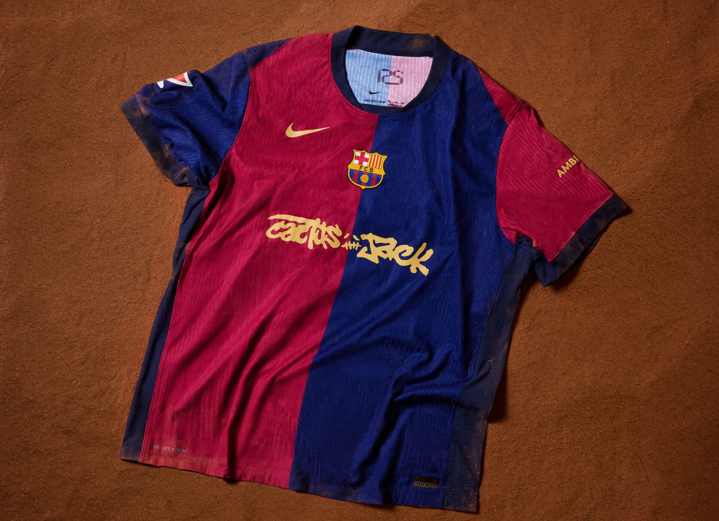 FC BARCELONA X TRAVIS SCOTT | LIMITED EDITION - 65% KORTING!