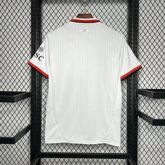 AC Milan 2024/25 uitshirt detail