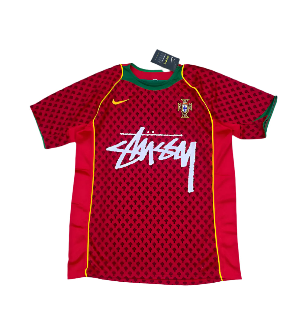 STUSSY X "PORTUGAL" JERSEY - RED (Speciale Editie)