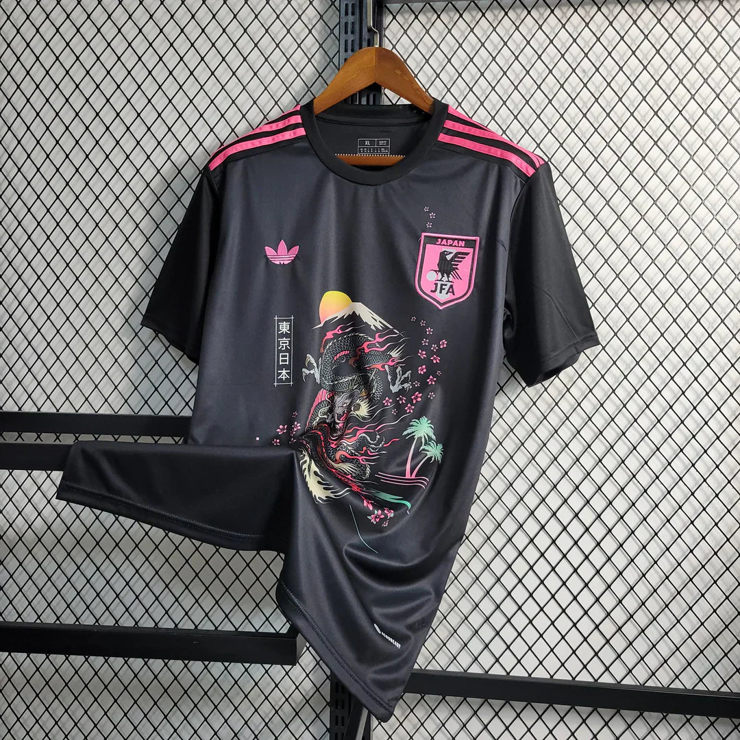 JAPAN 2023 SPECIAL EDITION ZWART ROZE SHIRT