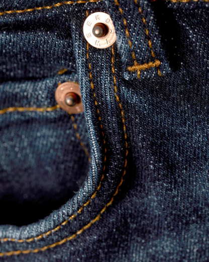 Low Rise Slim Flared — Jeans