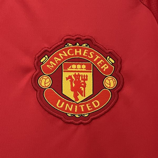 MANCHESTER UNITED 2024/25 SHIRT I 50% KORTING!