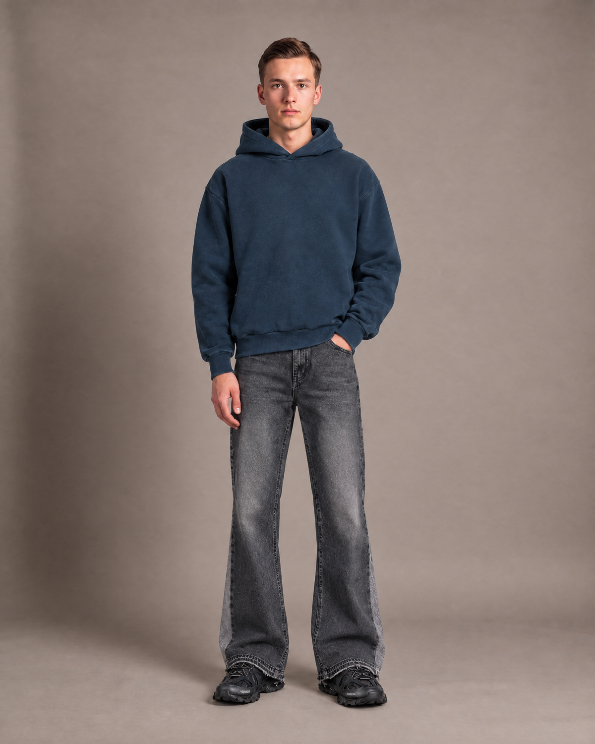 Stockholm Hoodie Outfit