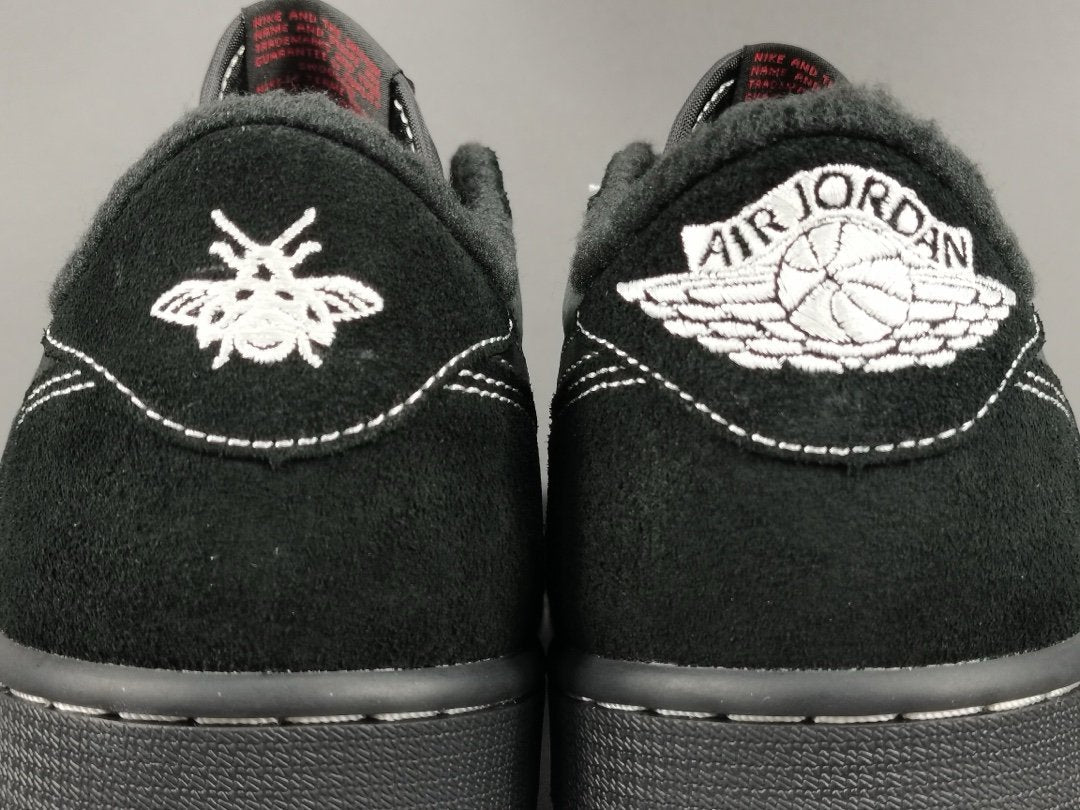 AIR JORDAN 1 RETRO LOW OG SP TRAVIS SCOTT BLACK PHANTOM — SNEAKERS