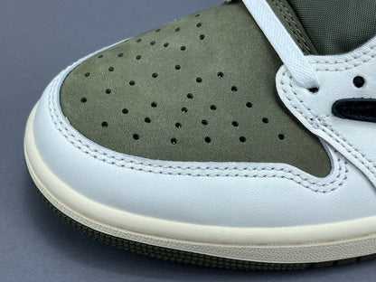 AIR JORDAN 1 RETRO LOW OG SP TRAVIS SCOTT MEDIUM OLIVE — SNEAKERS