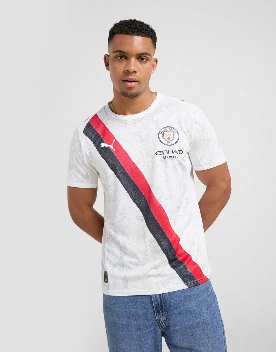 PUMA MANCHESTER CITY FC 2025/26 CLUB WERELDBEKER UITSHIRT