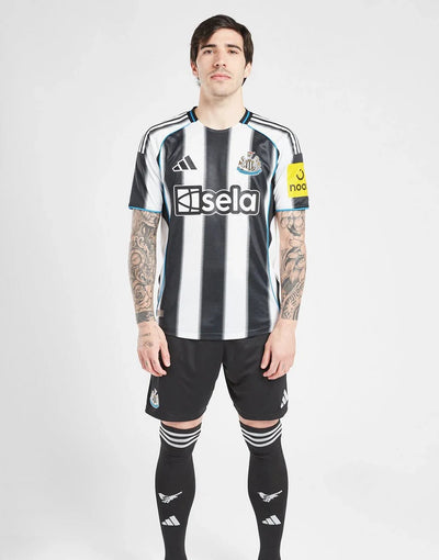 NEWCASTLE UNITED FC 2025/26 THUISSET