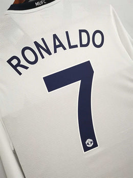 MANCHESTER UNITED 2008/09 — RETRO UITSHIRT