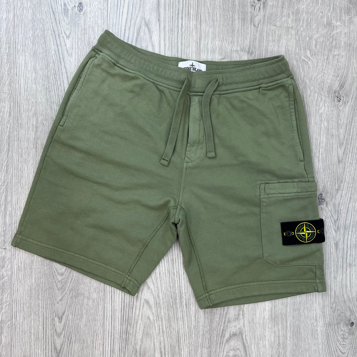STONE ISLAND CARGO LAURELGROEN — SHORTS