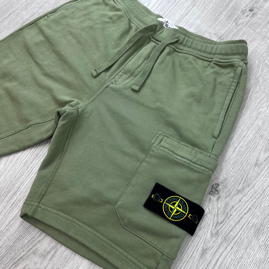STONE ISLAND CARGO LAURELGROEN — SHORTS