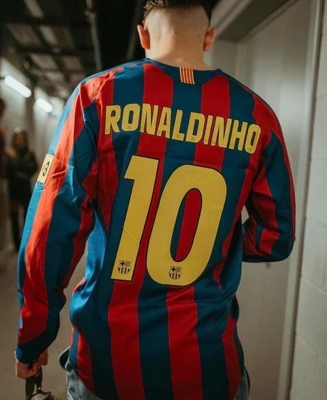 FC Barcelona 2005/06 — Retro Longsleeve